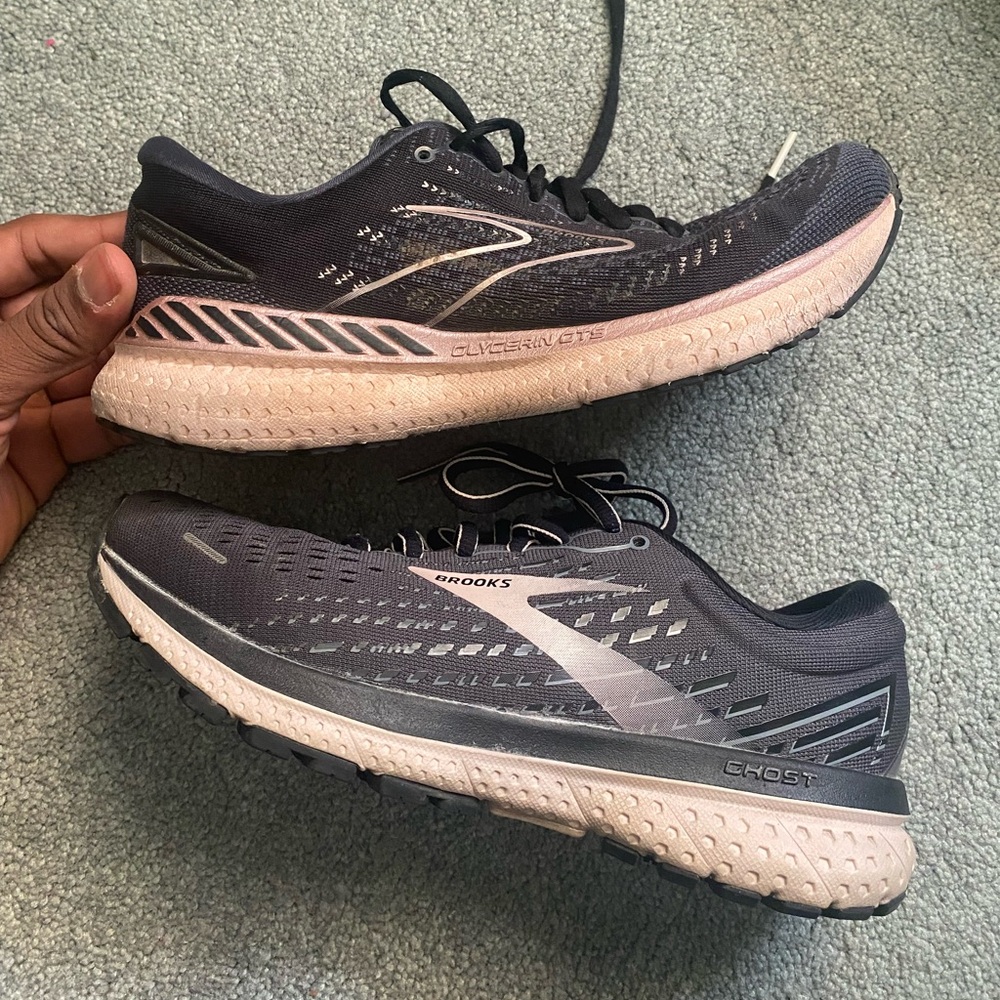 Brooks glycerin running shoe